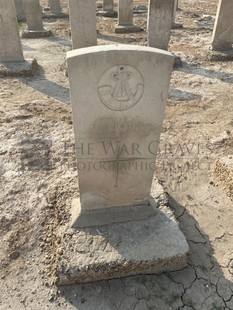 BAGHDAD (NORTH GATE) WAR CEMETERY - HUNTER, FREDERICK WILLIAM